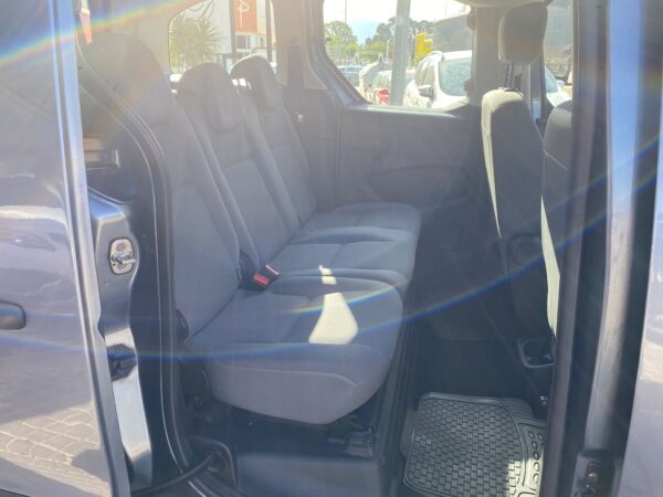 PEUGEOT - Partner Tepee Access 1.6 HDi 92cv Euro 5 - Imagen 10