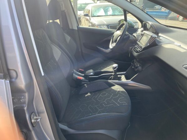 PEUGEOT 2008 Style 1.6 BlueHDi 73KW 100CV - Imagen 11
