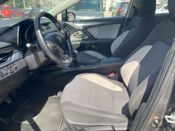 TOYOTA Avensis 2.0 150D ADVANCE - Imagen 7