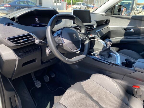 PEUGEOT - 5008 Allure 1.2L PureTech 96kW 130CV SS - Imagen 8