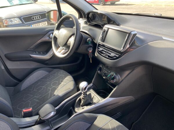 PEUGEOT 2008 Style 1.6 BlueHDi 73KW 100CV - Imagen 12