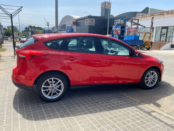 FORD - Focus 1.5 TDCi E6 120cv Trend - Imagen 4