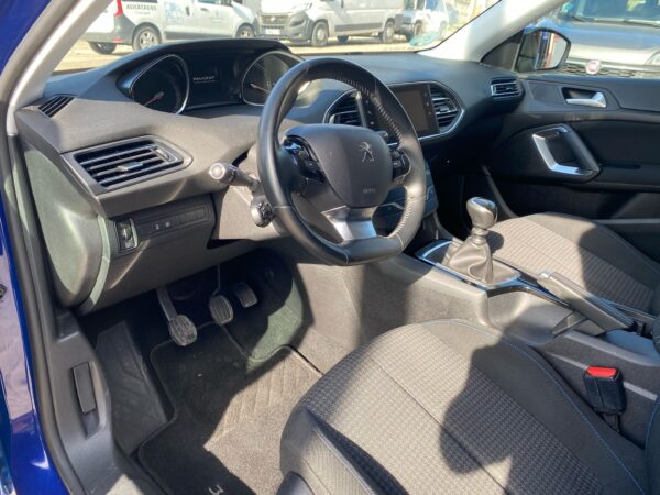 PEUGEOT - 308 5p Style PureTech 130 SS 6 Vel. - Imagen 7