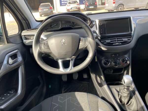 PEUGEOT 2008 Style 1.6 BlueHDi 73KW 100CV - Imagen 6