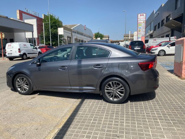 TOYOTA Avensis 2.0 150D ADVANCE - Imagen 3