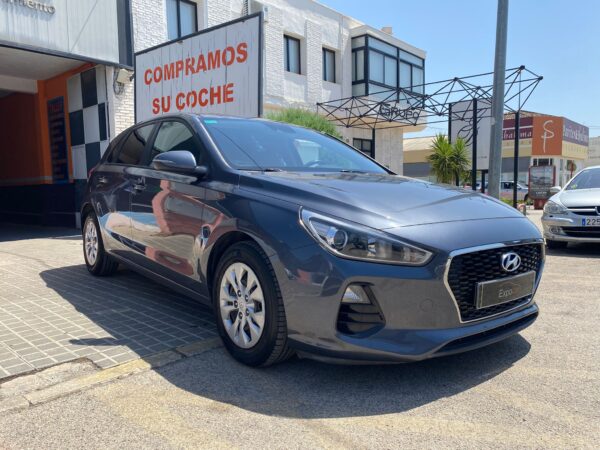 HYUNDAI i30 1.6 CRDi 70kW 95CV Klass - Imagen 5