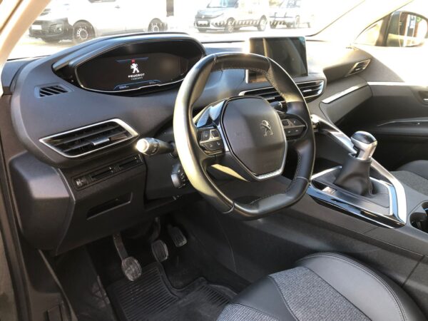 PEUGEOT 3008 1.2 PureTech 96KW 130CV SS Allure - Imagen 8