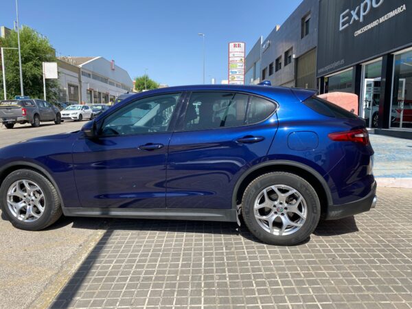 ALFA ROMEO Stelvio 2.2 Diesel 140kW 190CV Executive AWD - Imagen 3