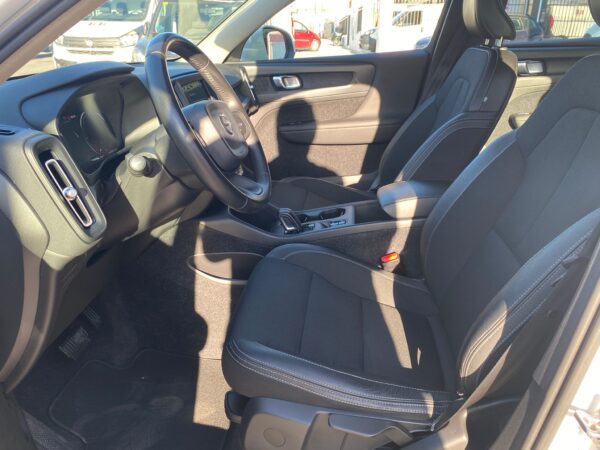 VOLVO XC40 2.0 D3 Momentum Auto - Imagen 7
