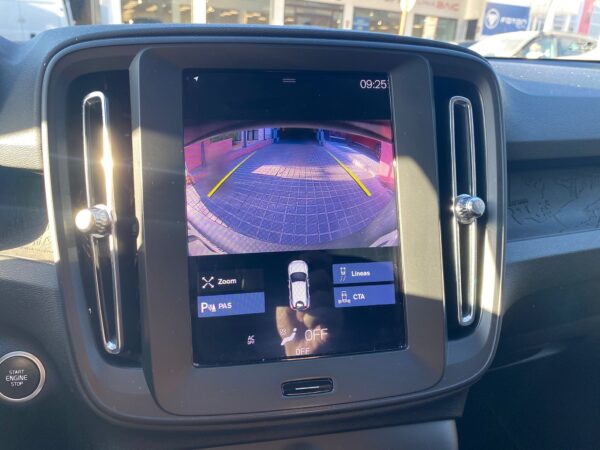 VOLVO XC40 2.0 D3 Momentum Auto - Imagen 10