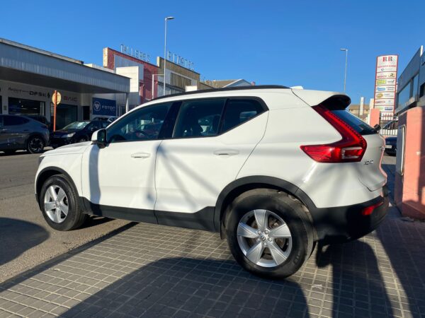 VOLVO XC40 2.0 D3 Momentum Auto - Imagen 3