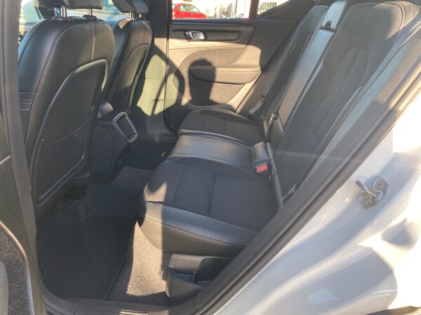 VOLVO XC40 2.0 D3 Momentum Auto - Imagen 12