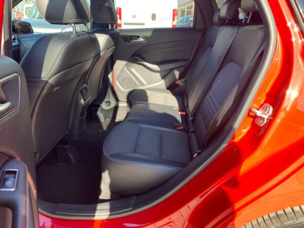 MERCEDES-BENZ Clase B B 180 d Urban - Imagen 11