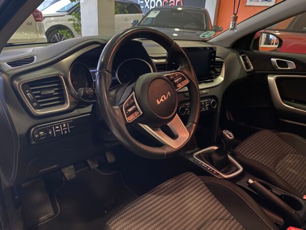 KIA ceed 1.0 TGDi 88kW 120CV Drive - Imagen 8