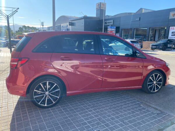 MERCEDES-BENZ Clase B B 180 d Urban - Imagen 4