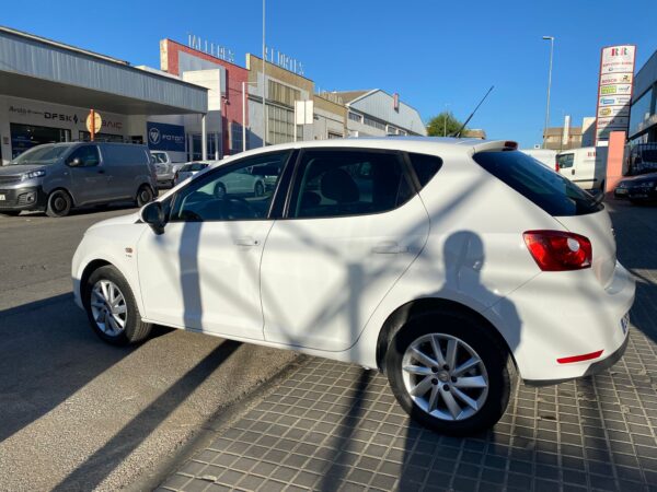 SEAT Ibiza 1.6 TDI 105cv Style - Imagen 3