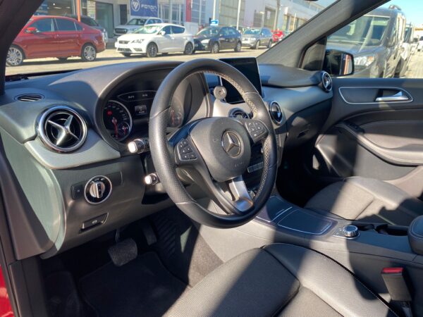 MERCEDES-BENZ Clase B B 180 d Urban - Imagen 9
