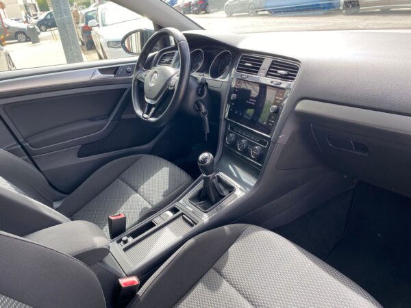 VOLKSWAGEN Golf Advance 1.0 TSI 81kW 110CV - Imagen 10