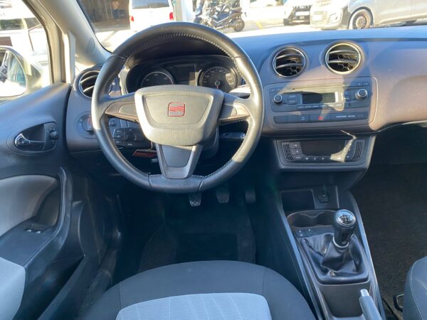 SEAT Ibiza 1.6 TDI 105cv Style - Imagen 6
