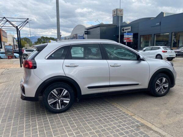KIA Niro 1.6 GDi HEV 104kW 141CV Drive - Imagen 4