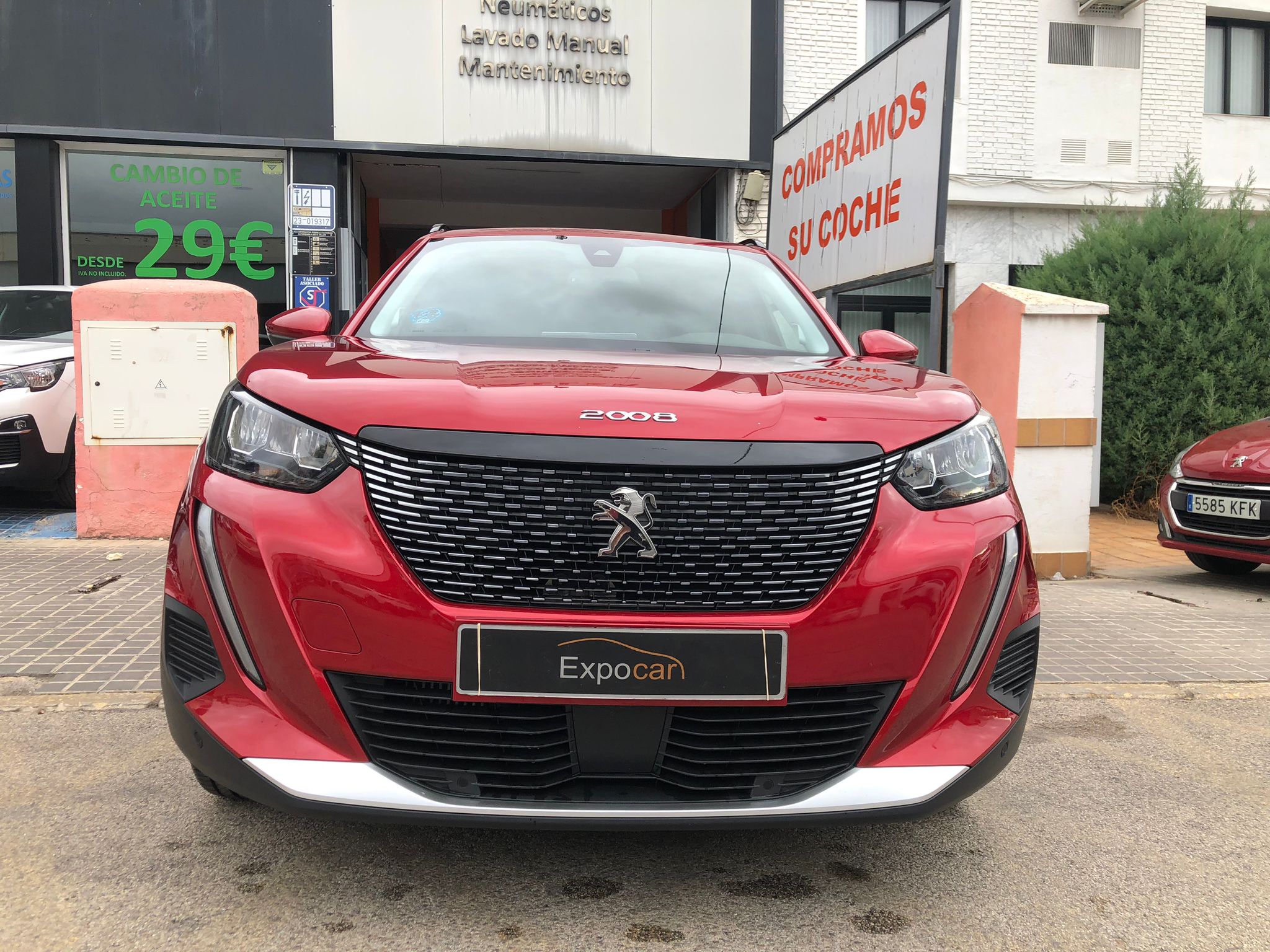 PEUGEOT 2008 Allure BlueHDI 130 SS EAT8