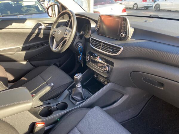HYUNDAI TUCSON 1.6 CRDI 85kW 116CV SLE 4X2 - Imagen 13