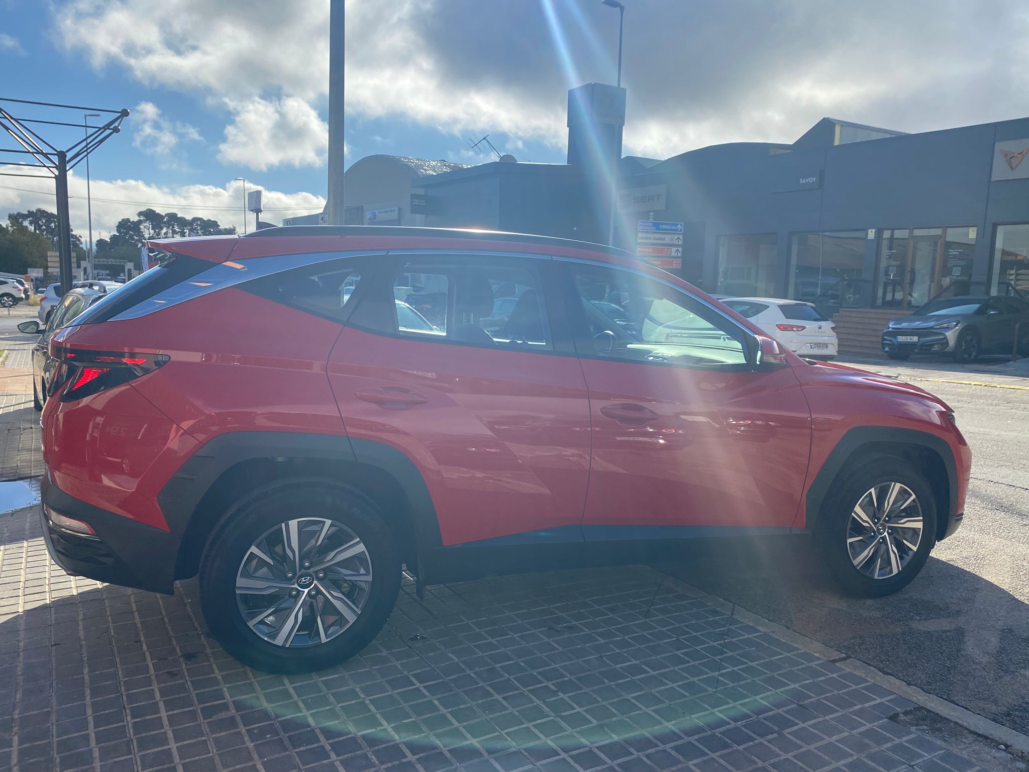 HYUNDAI TUCSON 1.6 TGDI 132kW 48V Style Teal DCT 4x4 - Imagen 4