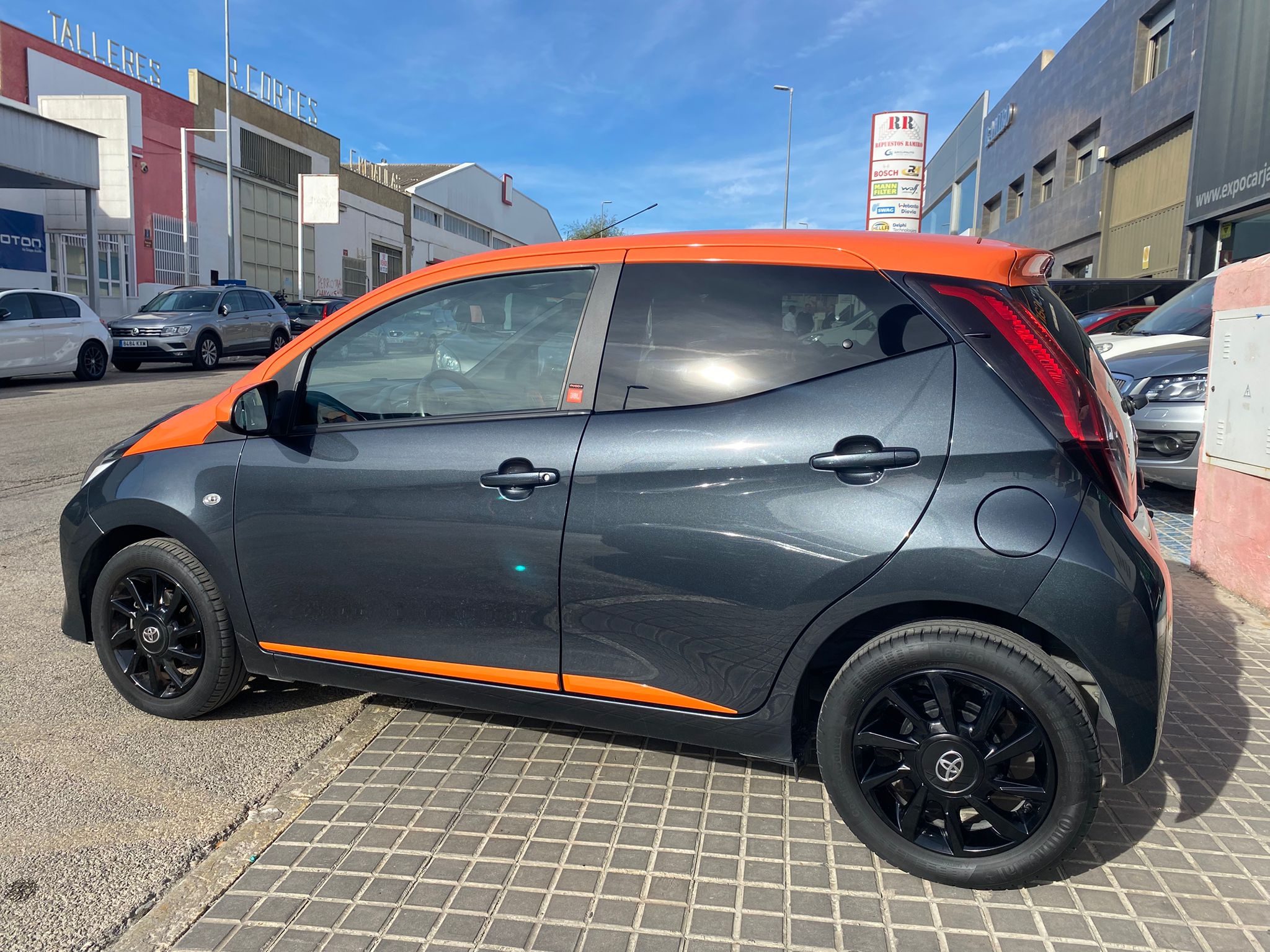 TOYOTA Aygo 1.0 70 xcite JBL - Imagen 3