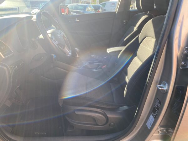 HYUNDAI TUCSON 1.6 CRDI 85kW 116CV SLE 4X2 - Imagen 10