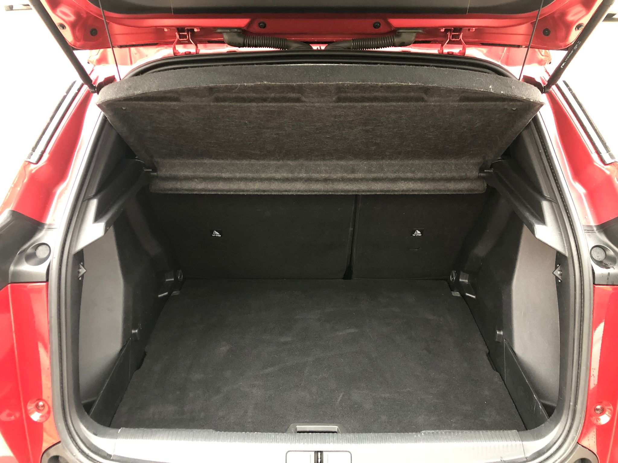 PEUGEOT 2008 Allure BlueHDI 130 SS EAT8 - Imagen 15