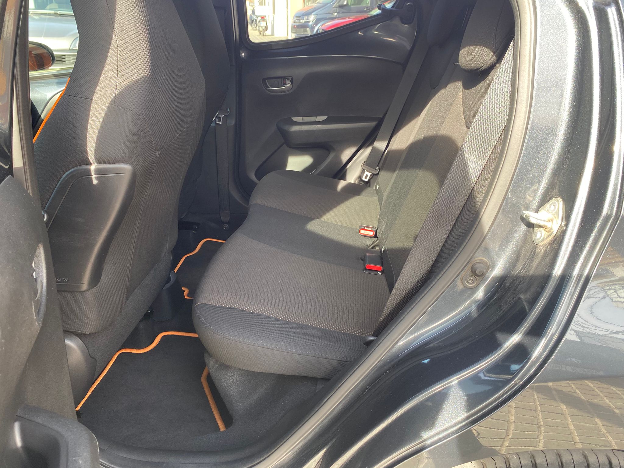 TOYOTA Aygo 1.0 70 xcite JBL - Imagen 13