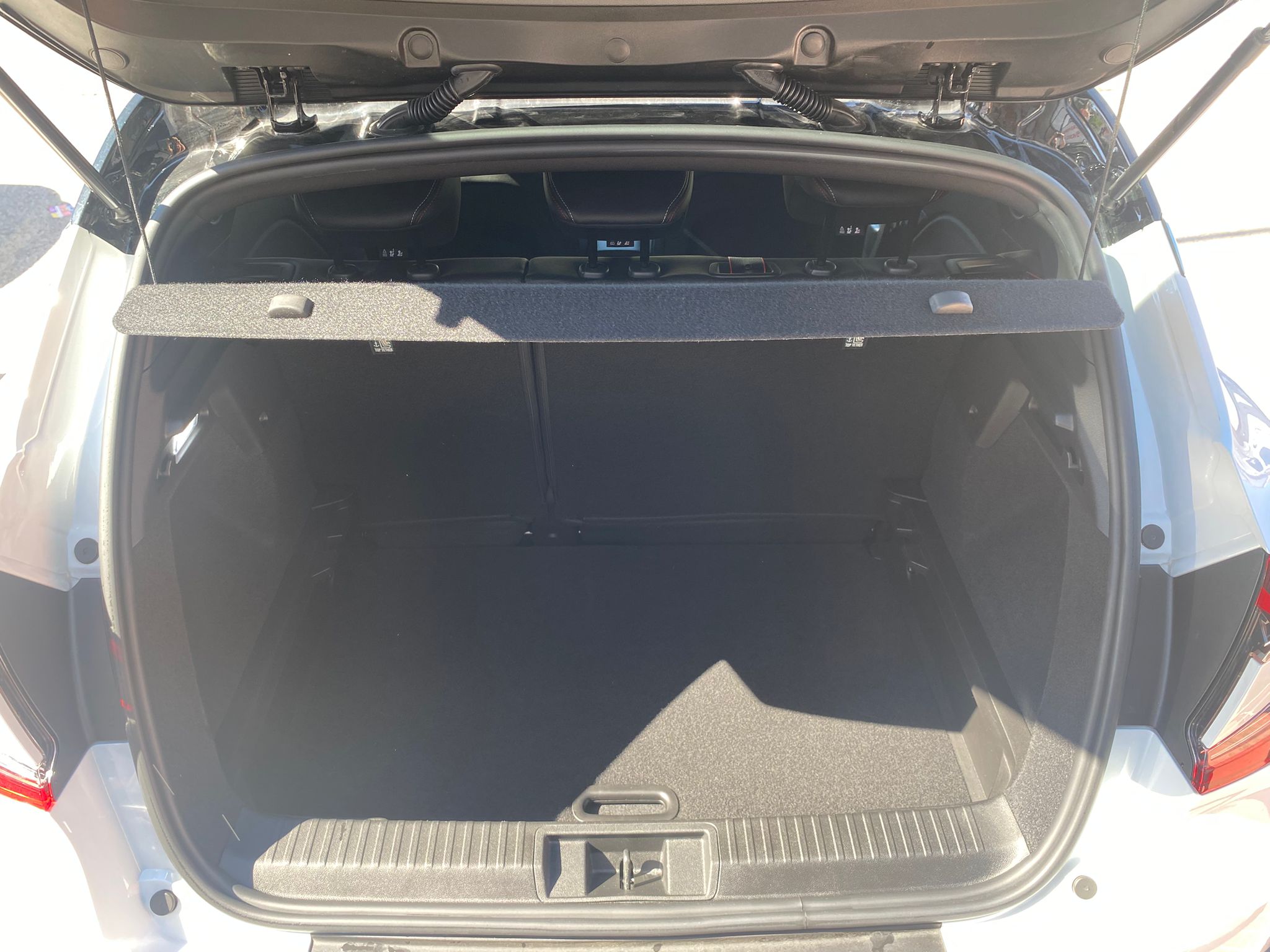 RENAULT Captur RS Line TCe 160 EDC - Imagen 20