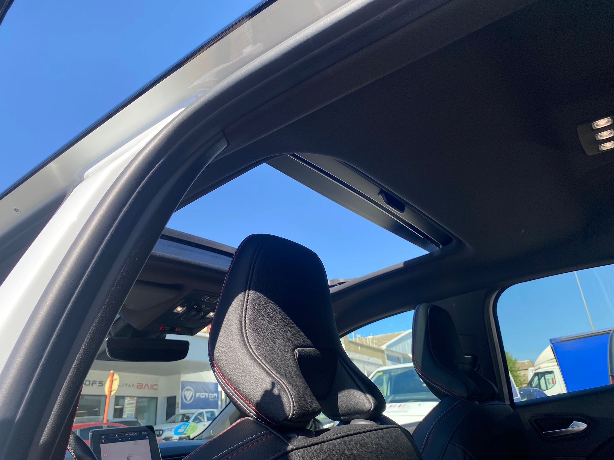 RENAULT Captur RS Line TCe 160 EDC - Imagen 15