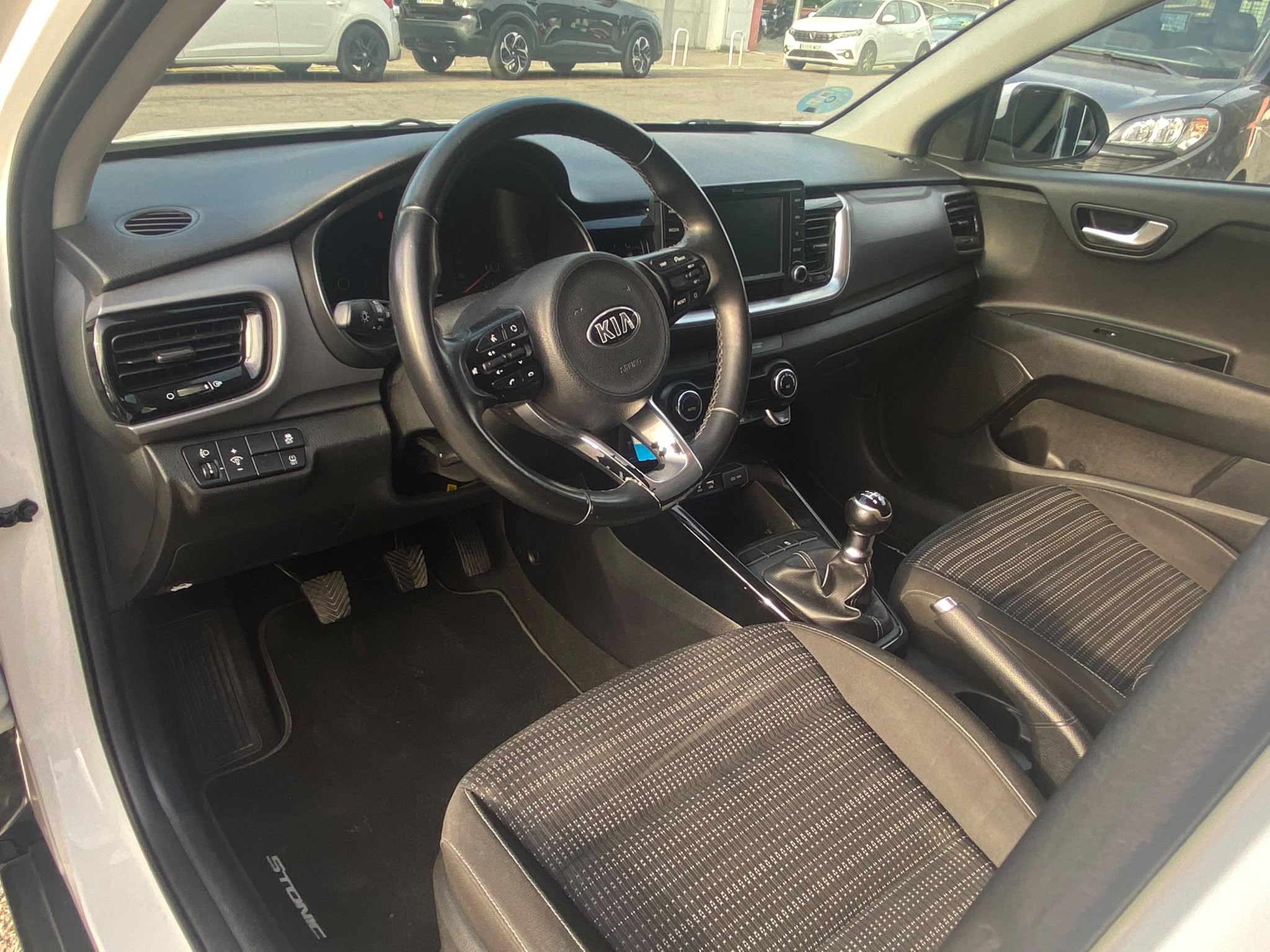 KIA Stonic 1.2 CVVT 62kW 84CV Drive EcoDynamics - Imagen 7