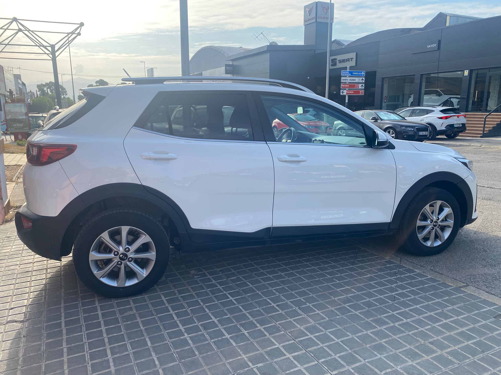 KIA Stonic 1.2 CVVT 62kW 84CV Drive EcoDynamics - Imagen 4