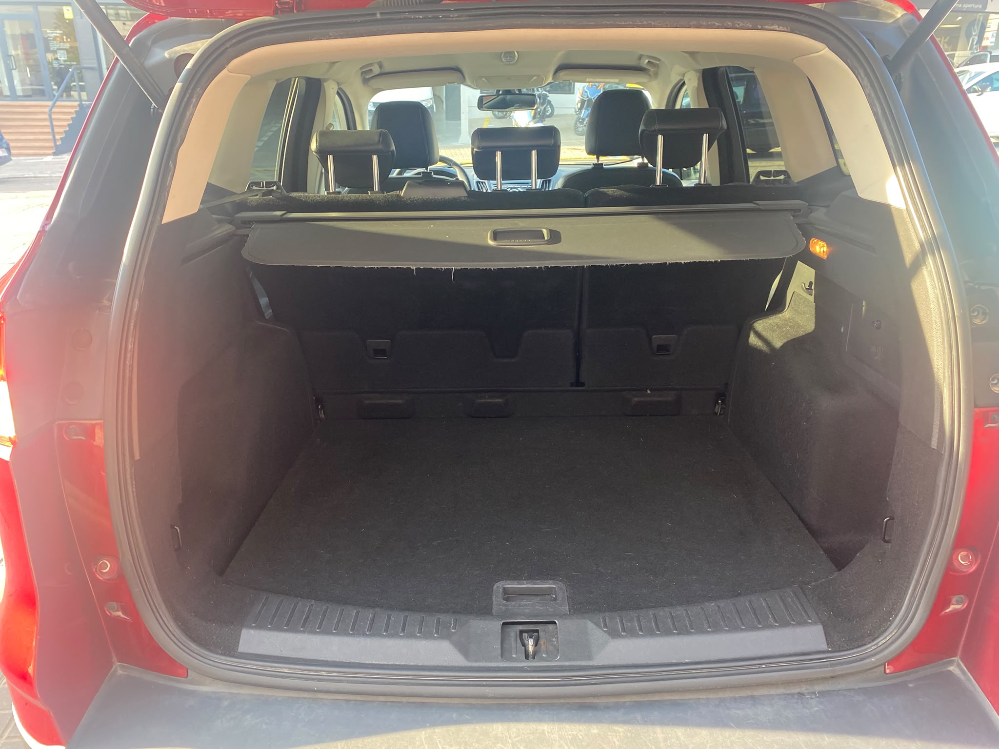 FORD Kuga 2.0 TDCi 120 4x2 Titanium - Imagen 12