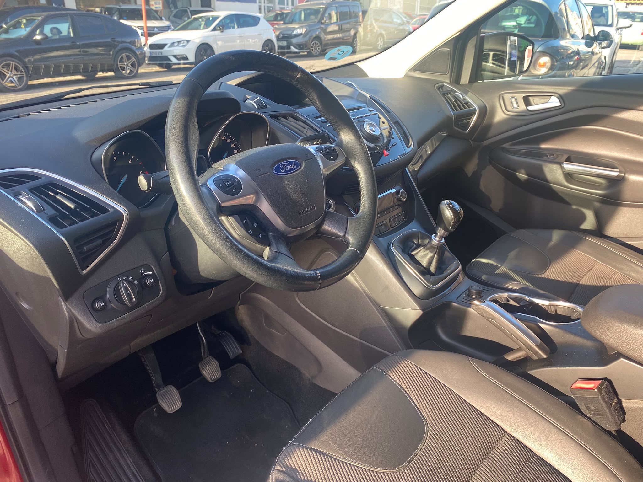 FORD Kuga 2.0 TDCi 120 4x2 Titanium - Imagen 7