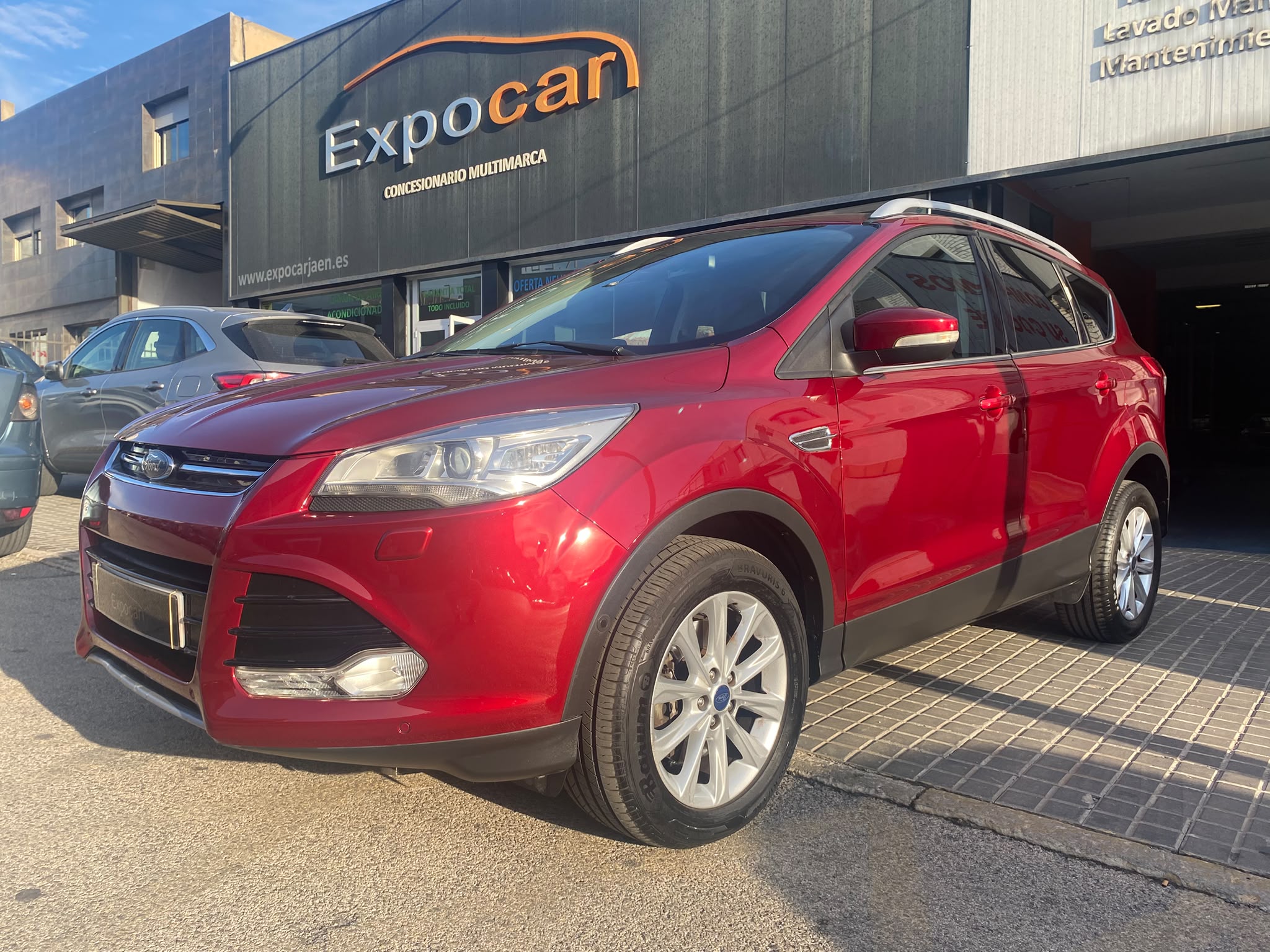 FORD Kuga 2.0 TDCi 120 4x2 Titanium - Imagen 2